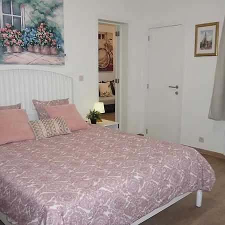сarnot Zoo Area Apartment *